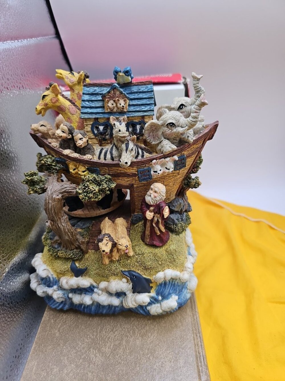 Musical Box Noah's Ark Needs Repair Will Play Raindrops Keep Falling On My Head